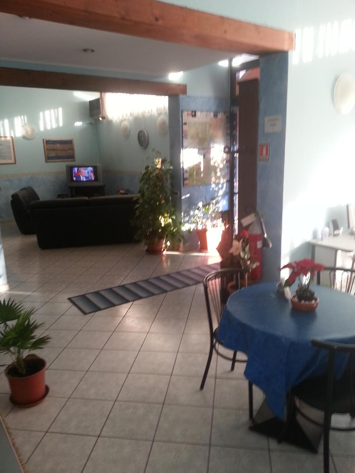 Hotel Lombardia Seveso Exteriör bild