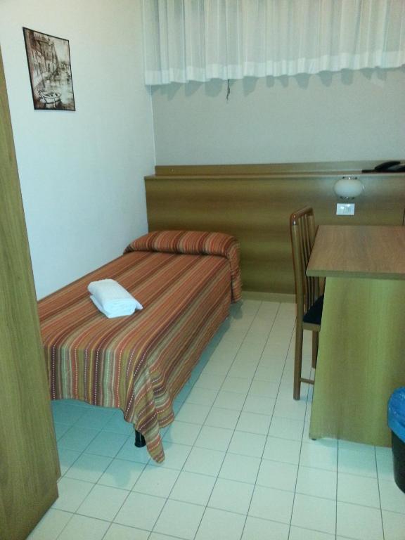 Hotel Lombardia Seveso Rum bild